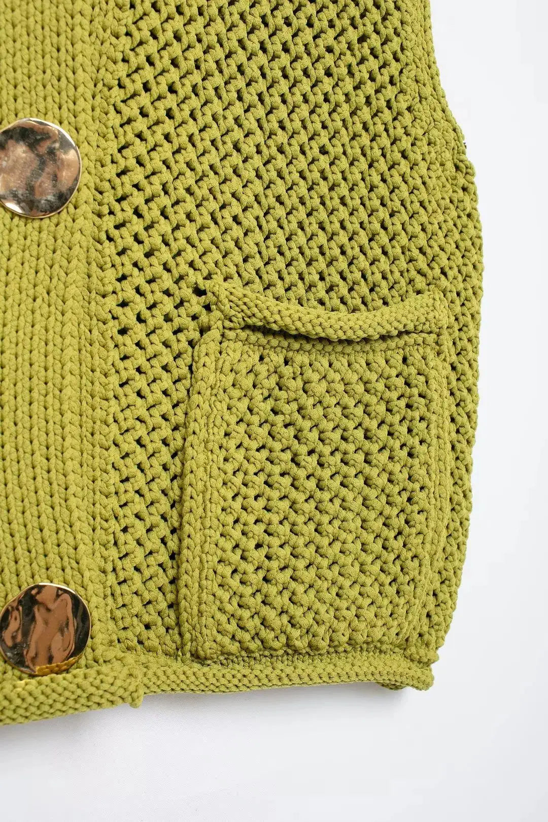 gilet a la mode sans manche  en  tricot. Chic avec des poches Patch bouton, existe en 3 coloris